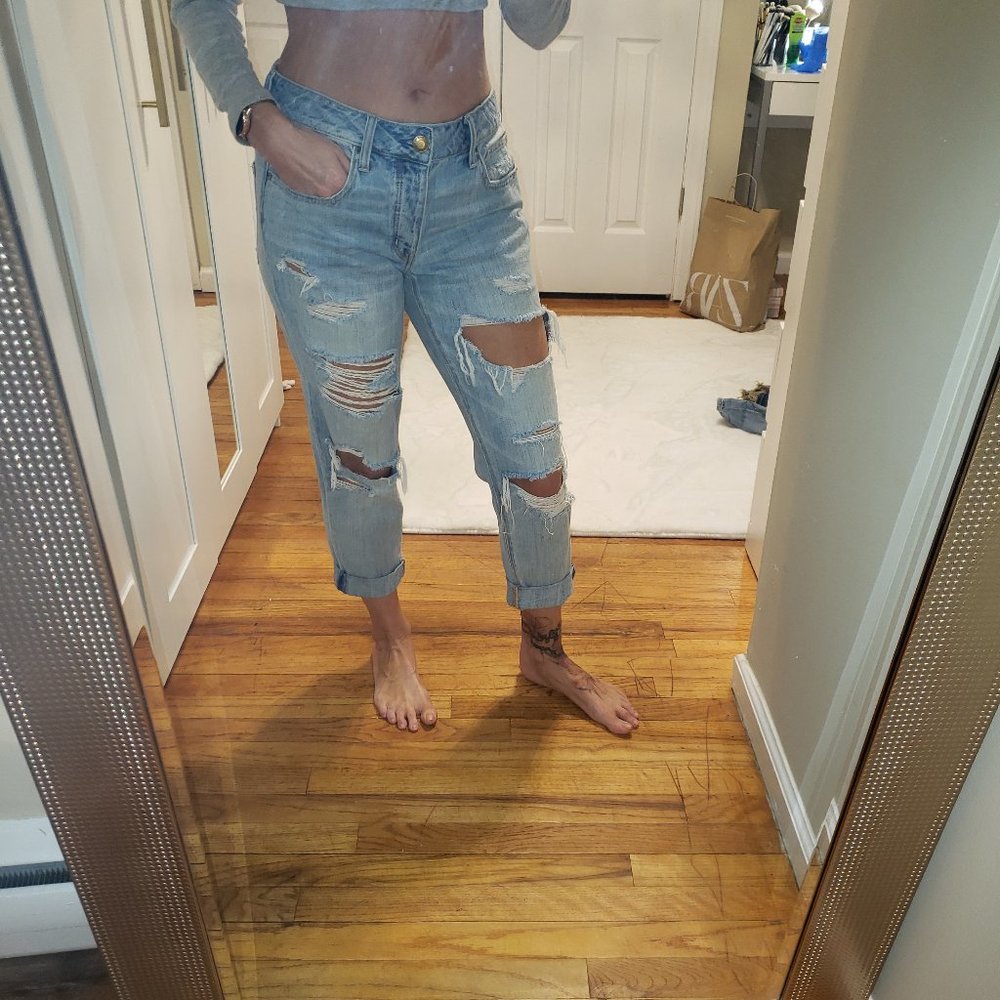 American Eagle Tom Girl Distressed Jean